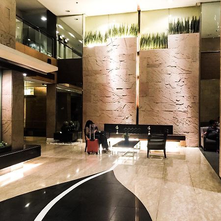 Antel Serenity Suites At Poblacion Makati Makati City Eksteriør bilde