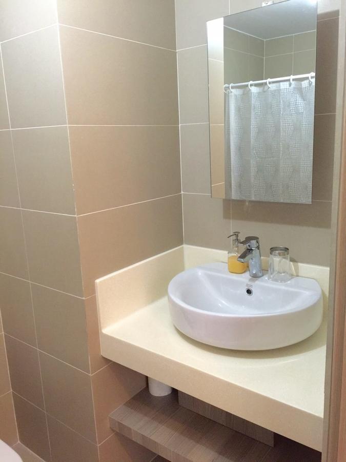Antel Serenity Suites At Poblacion Makati Makati City Eksteriør bilde