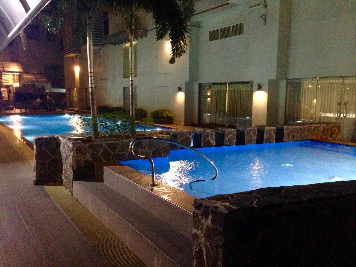 Antel Serenity Suites At Poblacion Makati Makati City Eksteriør bilde