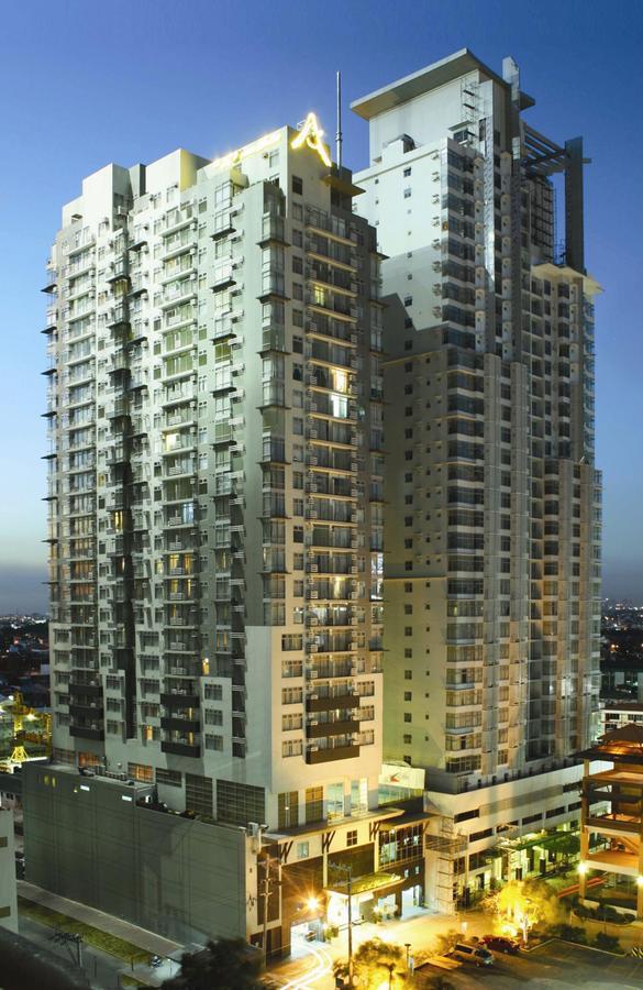 Antel Serenity Suites At Poblacion Makati Makati City Eksteriør bilde