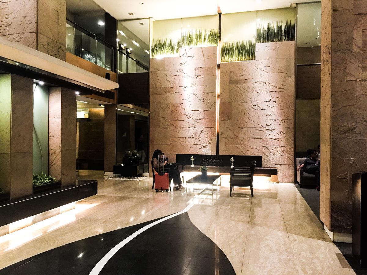 Antel Serenity Suites At Poblacion Makati Makati City Eksteriør bilde